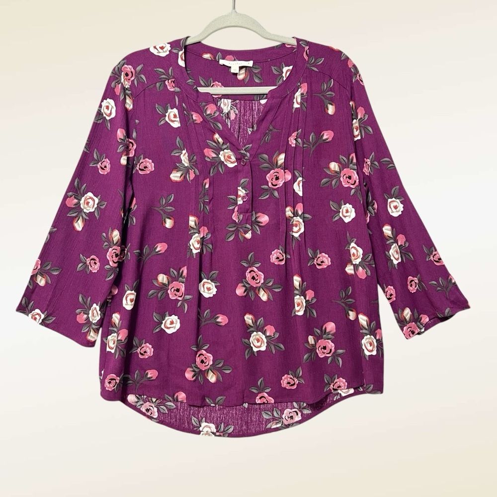 Fun 2 Fun Purple Floral 3/4 Sleeve Blouse Size Small NWOT Pleated Henley Boho